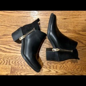 Zara black leather bootie
